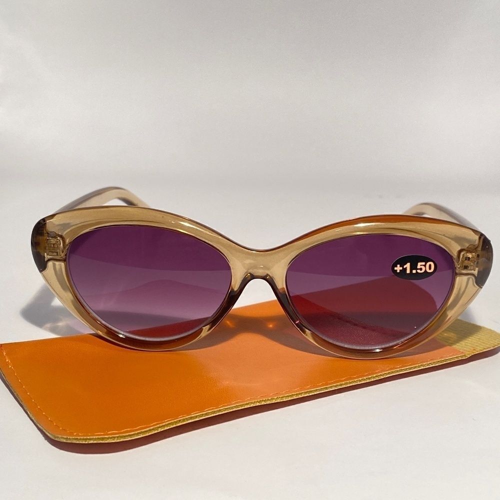 0831 Reading Sunglasses 1.50 Clear Taupe Sweetheart Frames Dark Lenses N…